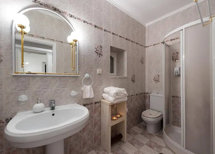 Aronia * Imerovígli